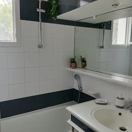 Belle Vue Mer, Au Calme Avec Climatisation Et Wifi 4 Personnes *