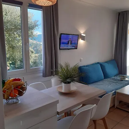 Belle Vue Mer, Au Calme Avec Climatisation Et Wifi 4 Personnes Grimaud